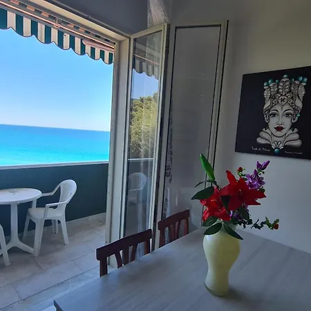La Casa Del Mar Apartmanhotel 4*