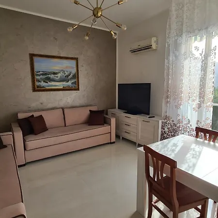 Apartmanhotel La Casa Del Mar 4*