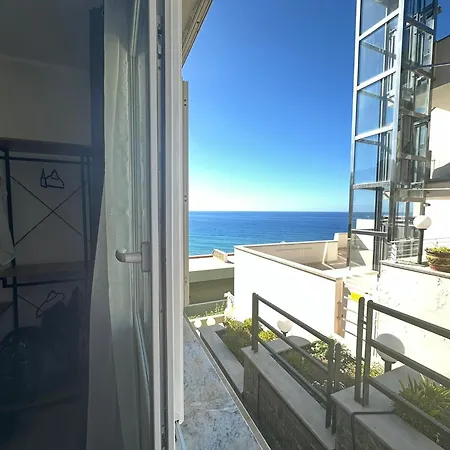 Apartmanhotel La Casa Del Mar 4*